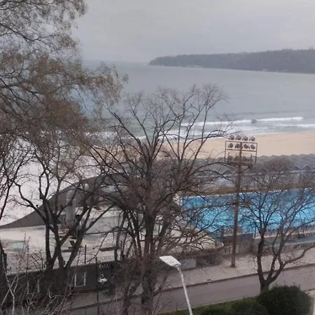 Privatunterkunft Your - In Front Of The Warna